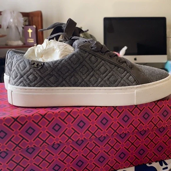 Tory Burch Marion Quilted Lace-Up SNEAKER - Picture 3 of 6